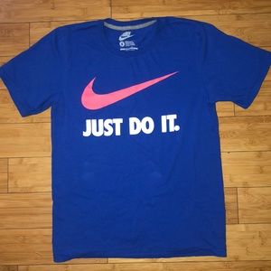 Nike tee